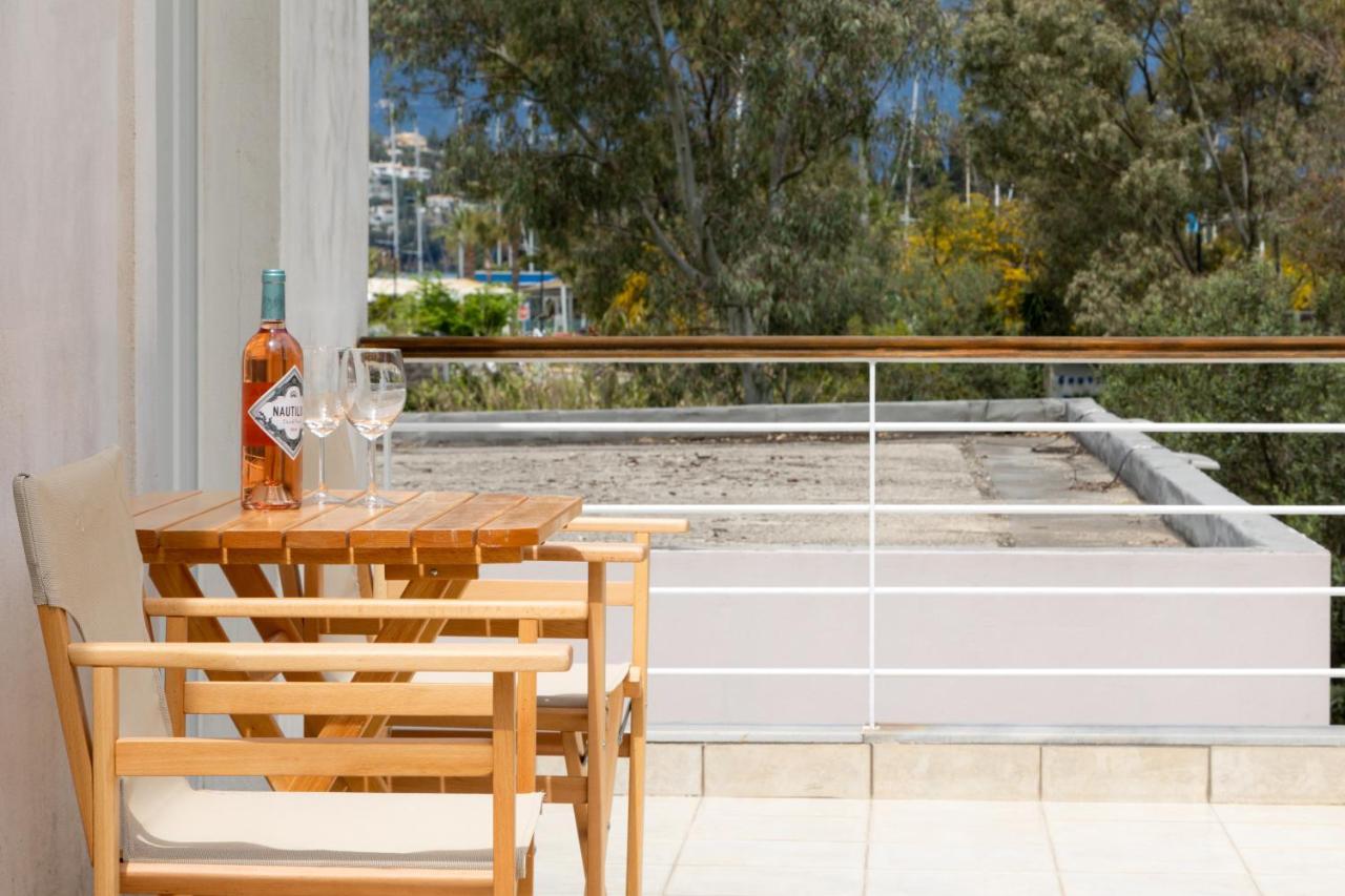 Konstantino'S Corfu Marina View Apartment Kontokali Exterior photo